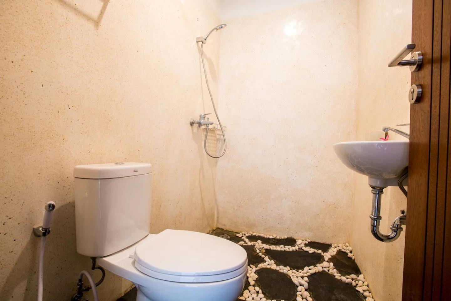 Compact Magic 2-floor 4bdr House With Yoga Terrace Pousada Ubud