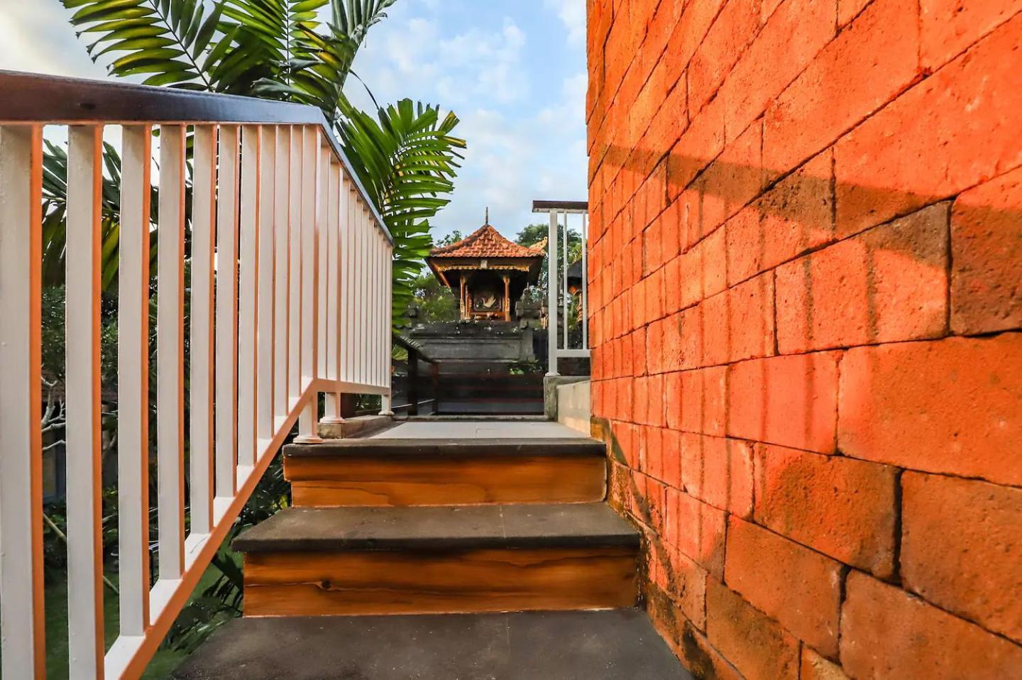Compact Magic 2-floor 4bdr House With Yoga Terrace * Ubud (Bali)