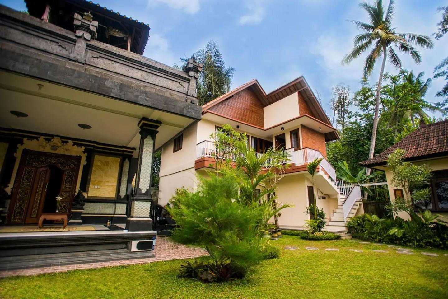 Compact Magic 2-floor 4bdr House With Yoga Terrace Villa Ubud (Bali)